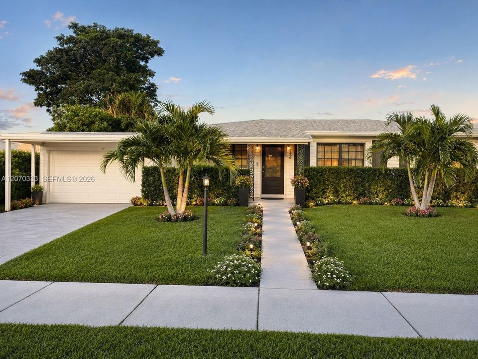 For Sale: $529,000 (4 beds, 2 baths, 1708 Square Feet)