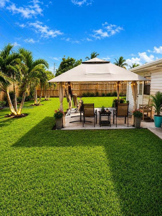 For Sale: $529,000 (4 beds, 2 baths, 1708 Square Feet)