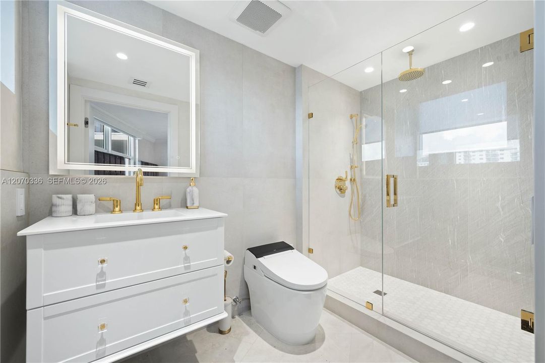For Sale: $2,450,000 (3 beds, 3 baths, 2150 Square Feet)
