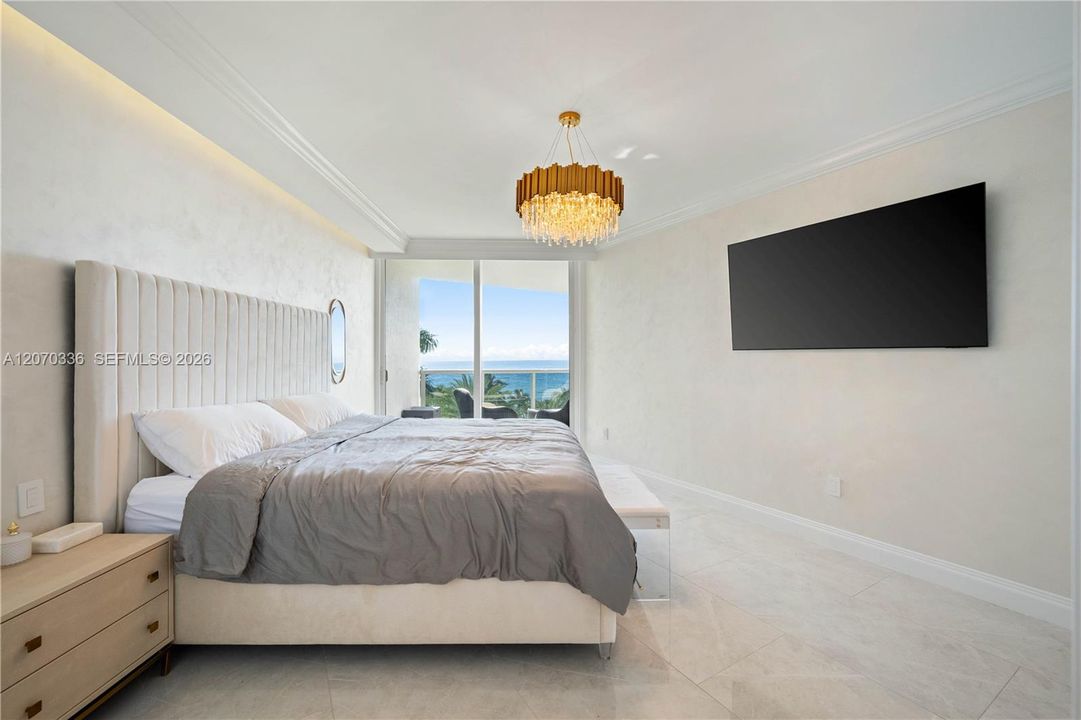 For Sale: $2,450,000 (3 beds, 3 baths, 2150 Square Feet)