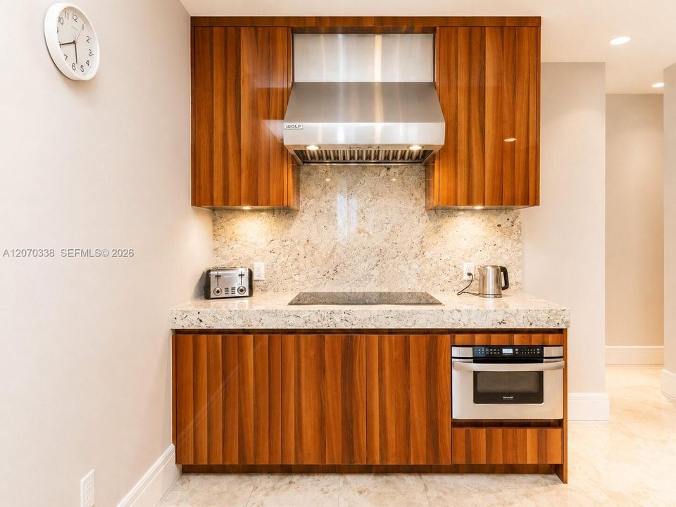 For Rent: $19,000 (2 beds, 2 baths, 1685 Square Feet)