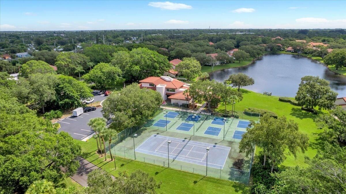 Tennis/Pickleball courts