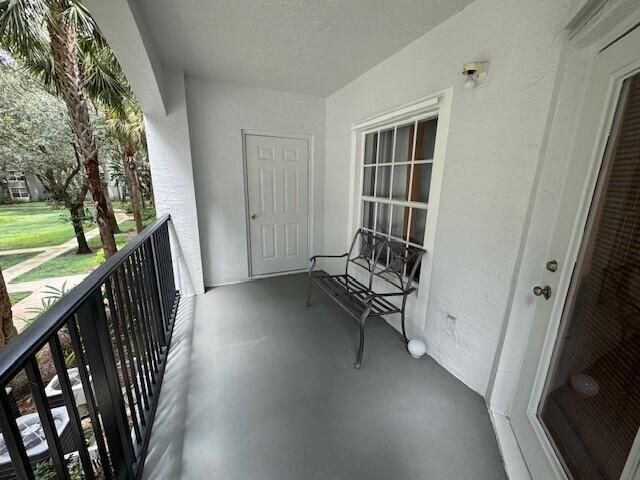 CP angle view of patio fron corner