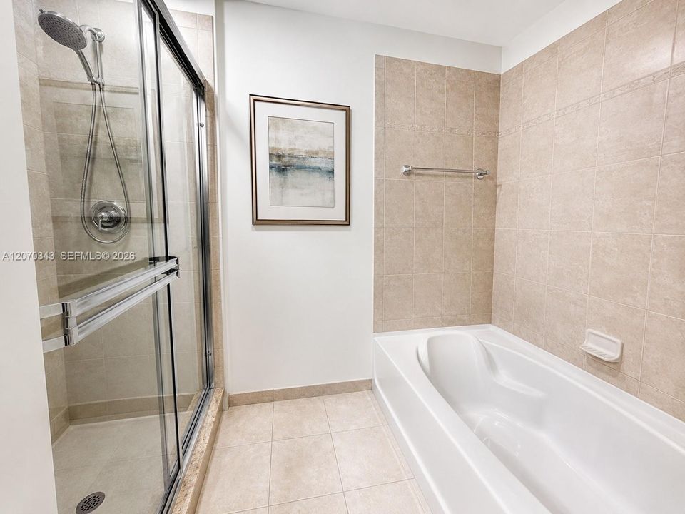 En Venta: $439,000 (2 camas, 2 baños, 1064 Pies cuadrados)