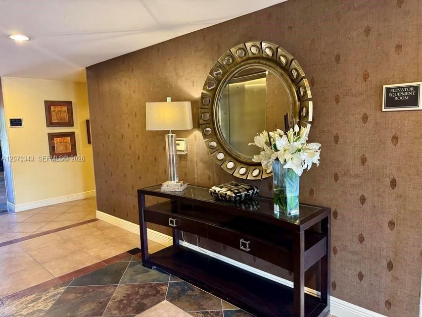 En Venta: $439,000 (2 camas, 2 baños, 1064 Pies cuadrados)