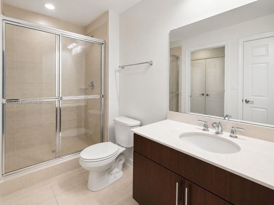 En Venta: $439,000 (2 camas, 2 baños, 1064 Pies cuadrados)