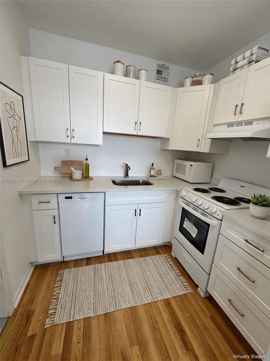 En Venta: $129,000 (2 camas, 2 baños, 867 Pies cuadrados)