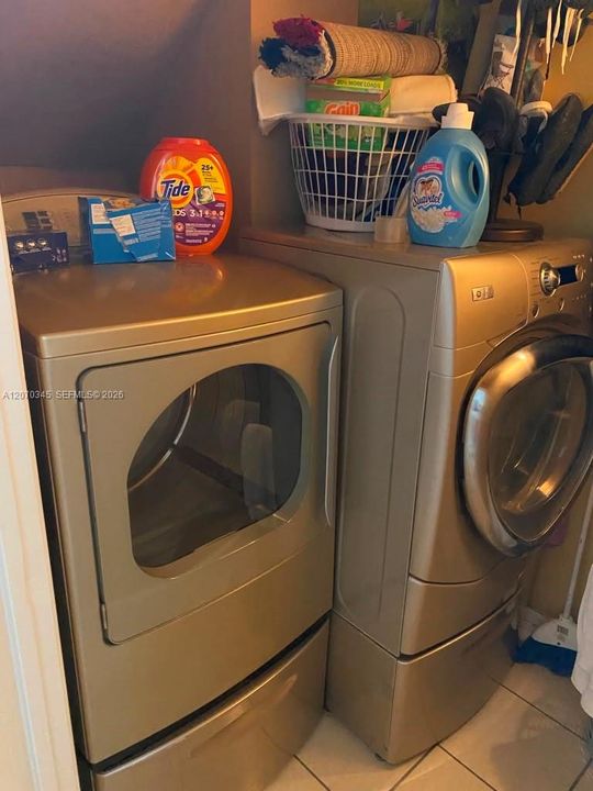 For Rent: $3,300 (3 beds, 2 baths, 1507 Square Feet)