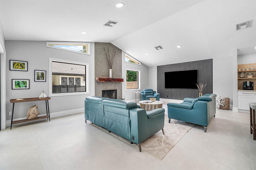 19-Family room