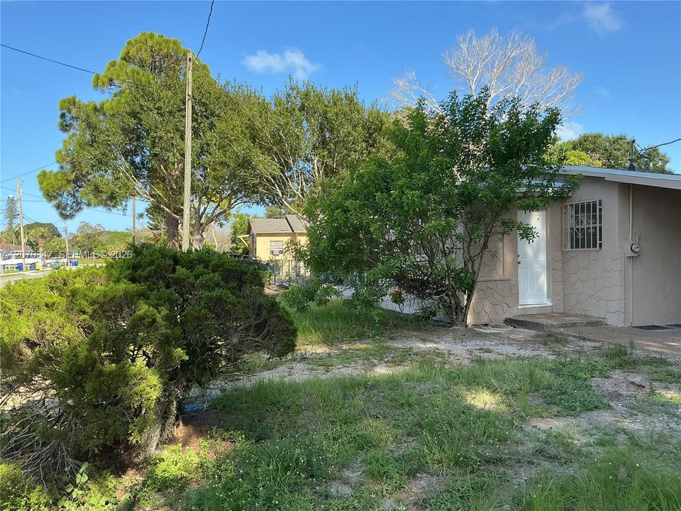 En Renta: $1,895 (2 camas, 1 baños, 832 Pies cuadrados)