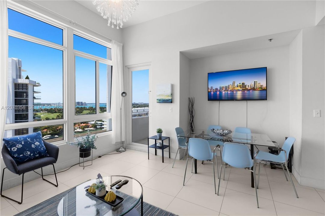 For Sale: $624,000 (1 beds, 1 baths, 760 Square Feet)