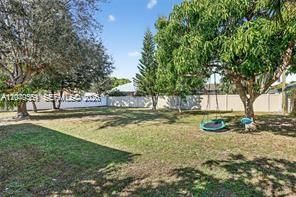 For Sale: $349,900 (3 beds, 2 baths, 1296 Square Feet)