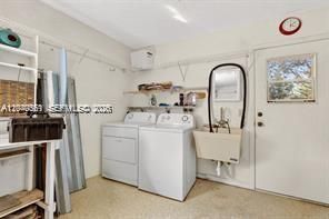 For Sale: $349,900 (3 beds, 2 baths, 1296 Square Feet)