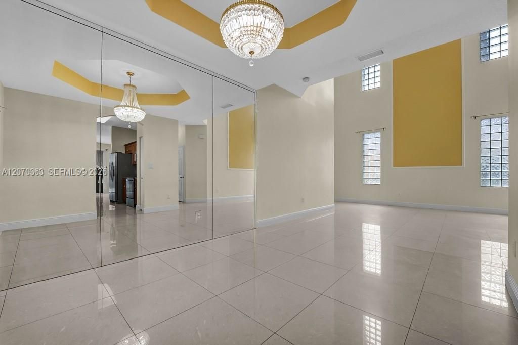 For Rent: $4,300 (4 beds, 2 baths, 2075 Square Feet)