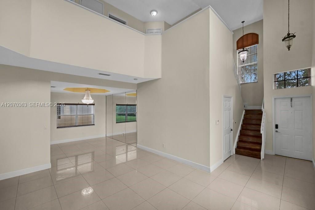 For Rent: $4,300 (4 beds, 2 baths, 2075 Square Feet)