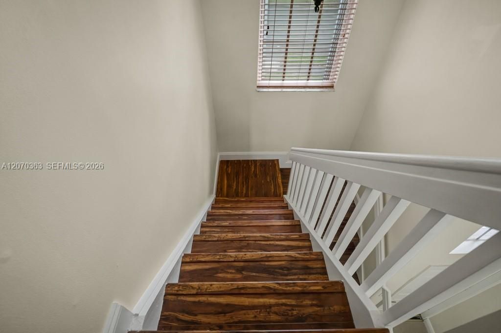 For Rent: $4,300 (4 beds, 2 baths, 2075 Square Feet)