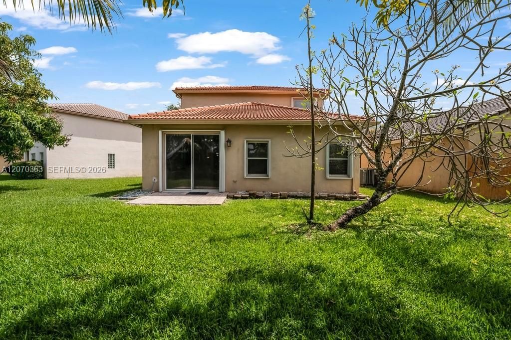 For Rent: $4,300 (4 beds, 2 baths, 2075 Square Feet)