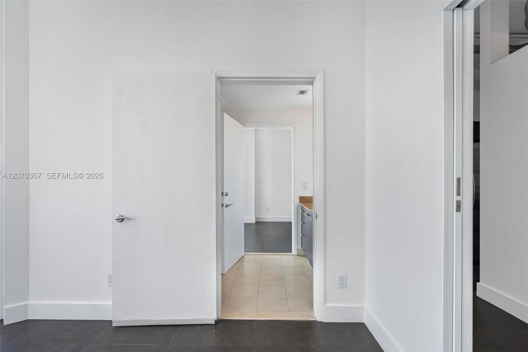 For Rent: $4,300 (3 beds, 2 baths, 1204 Square Feet)