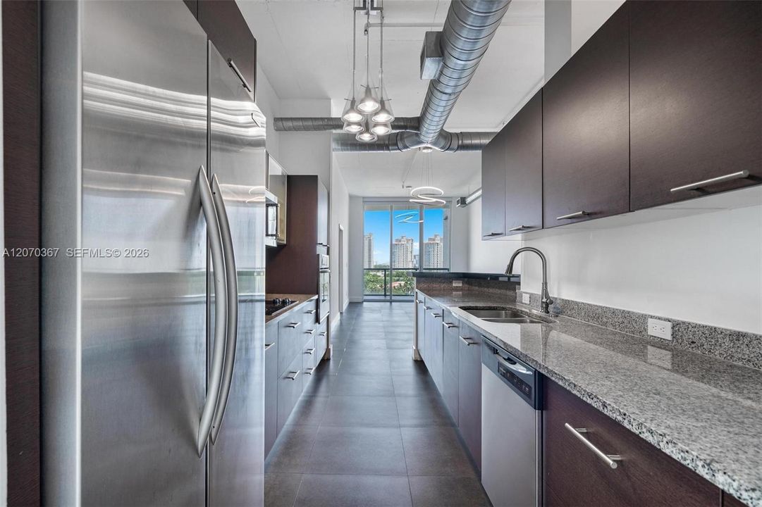 For Rent: $4,300 (3 beds, 2 baths, 1204 Square Feet)