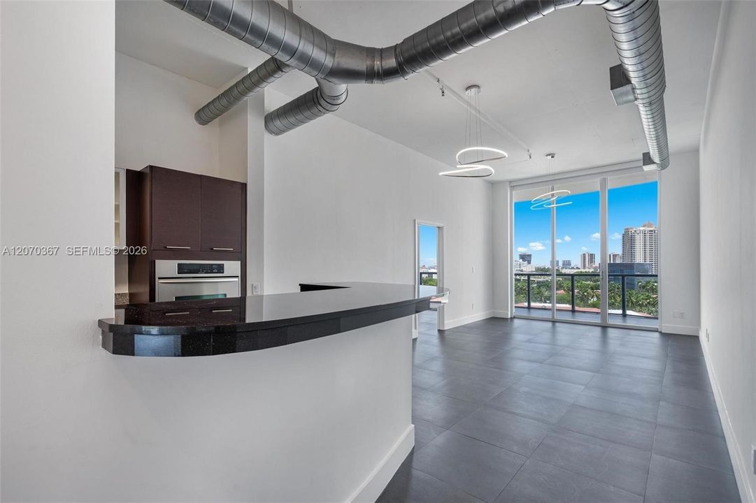 For Rent: $4,300 (3 beds, 2 baths, 1204 Square Feet)