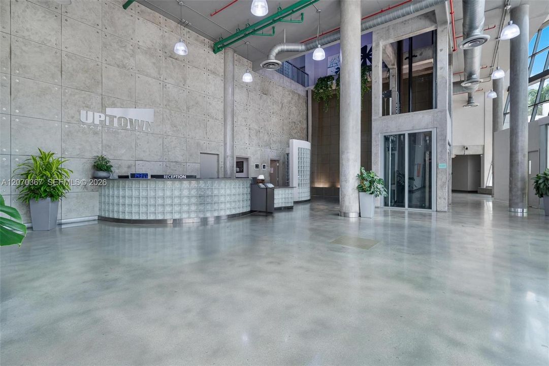 For Rent: $4,300 (3 beds, 2 baths, 1204 Square Feet)