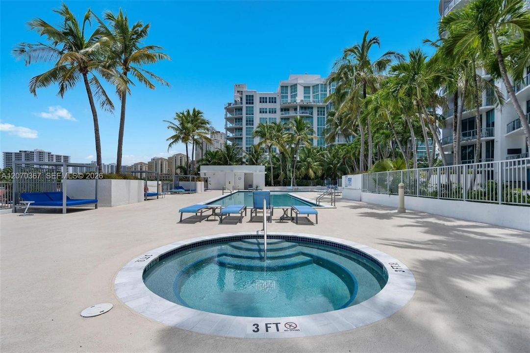 For Rent: $4,300 (3 beds, 2 baths, 1204 Square Feet)