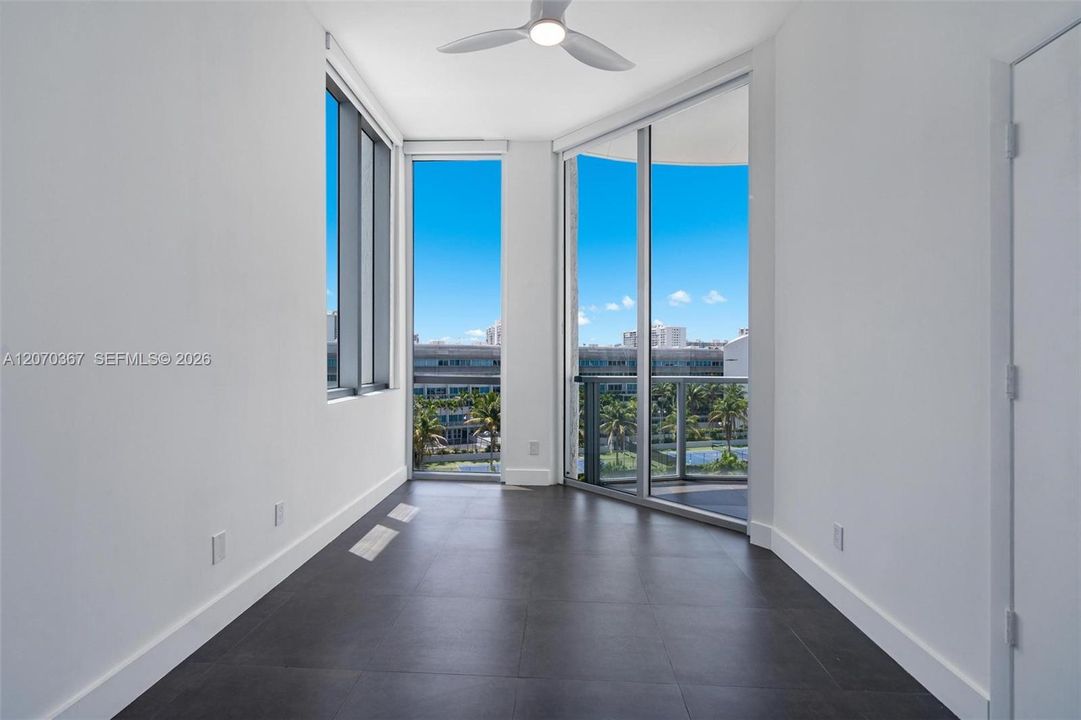 For Rent: $4,300 (3 beds, 2 baths, 1204 Square Feet)
