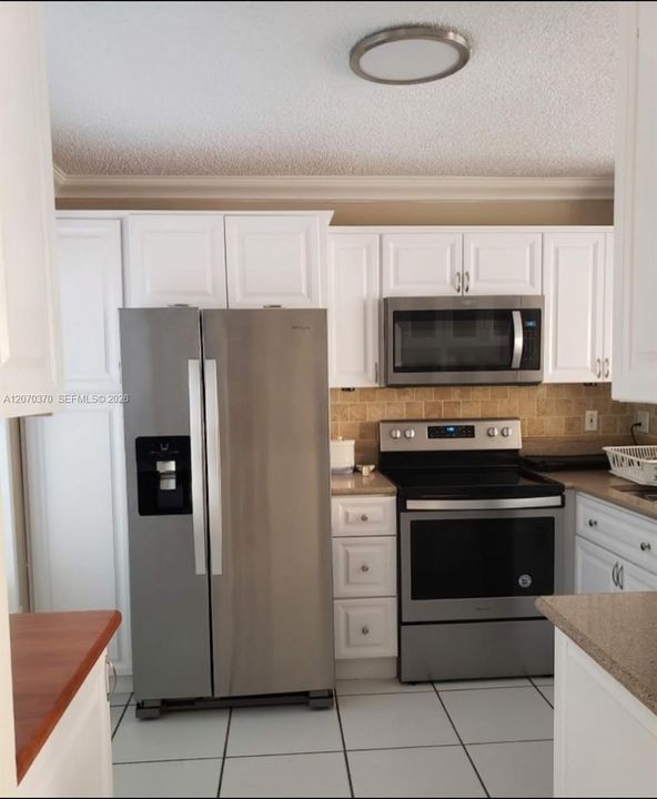 For Sale: $450,000 (3 beds, 2 baths, 1446 Square Feet)