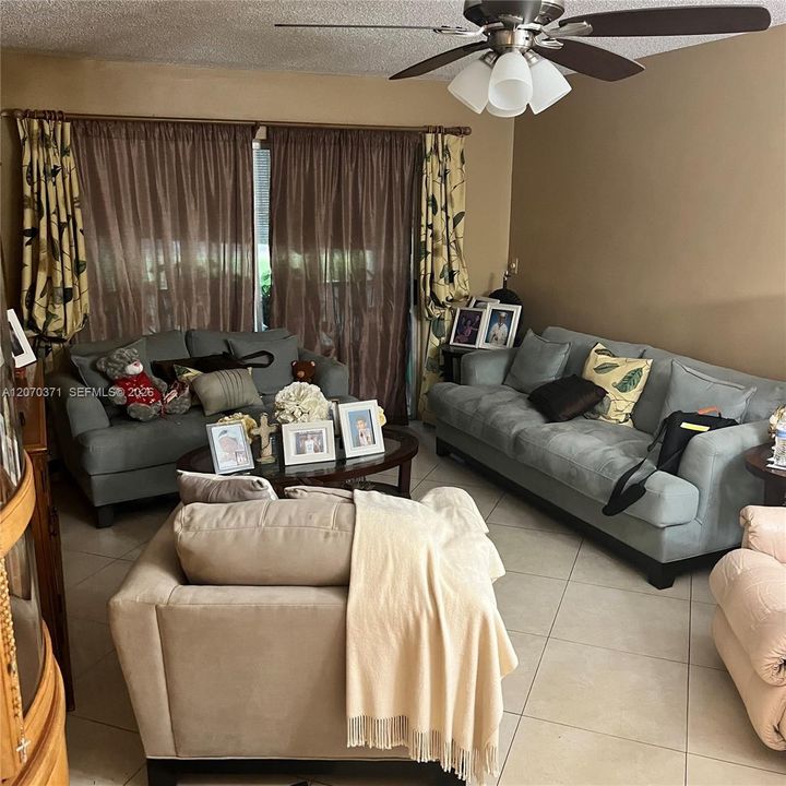 For Sale: $85,000 (2 beds, 2 baths, 958 Square Feet)