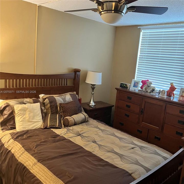 For Sale: $85,000 (2 beds, 2 baths, 958 Square Feet)