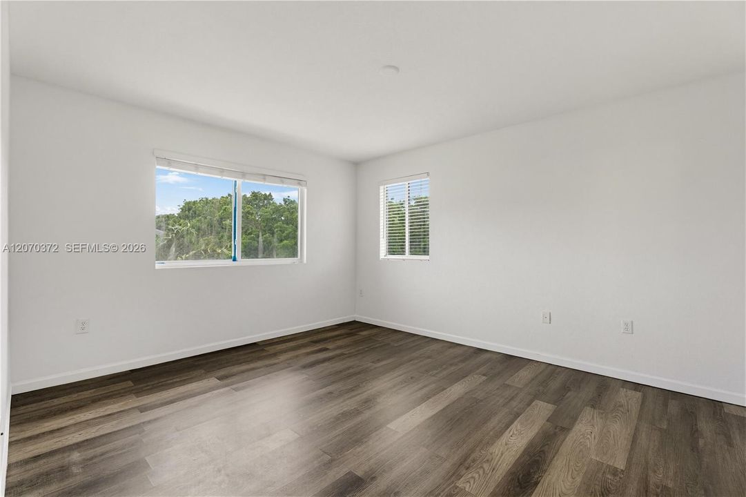 For Sale: $176,000 (2 beds, 2 baths, 900 Square Feet)