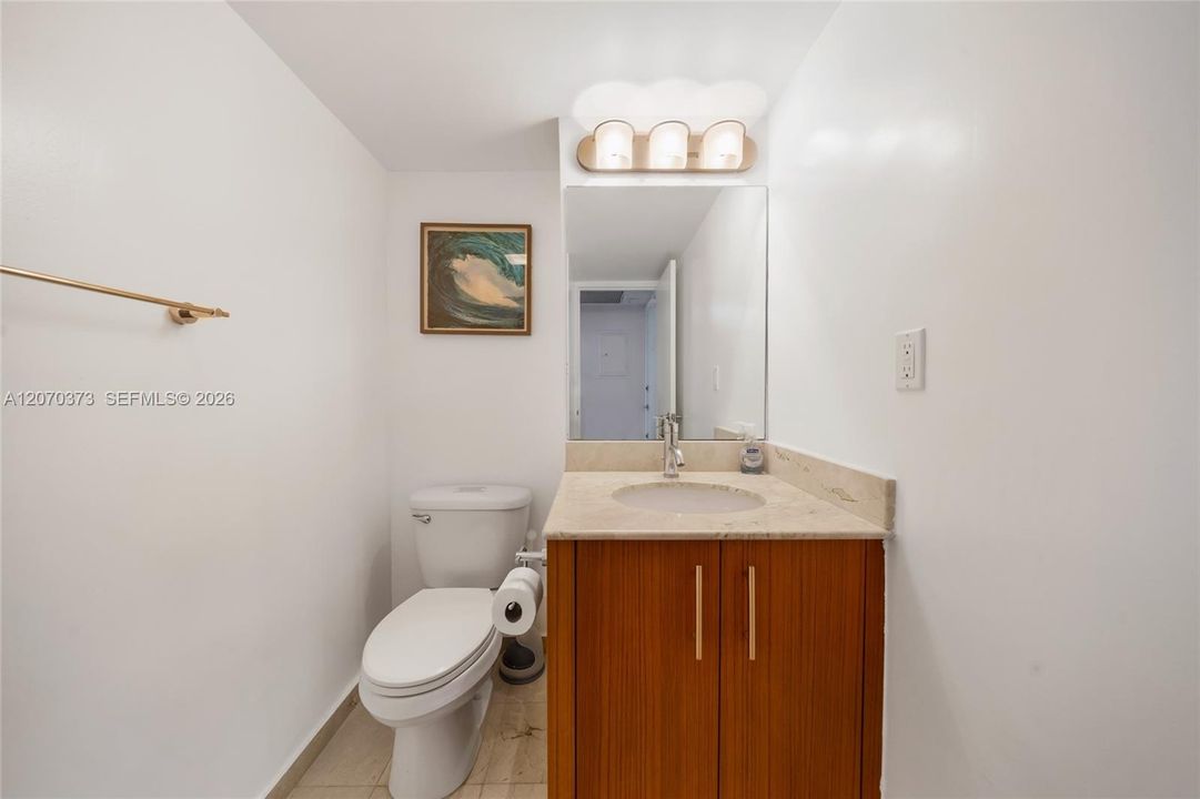 For Rent: $4,350 (1 beds, 1 baths, 964 Square Feet)
