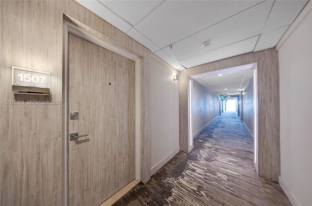 For Rent: $4,350 (1 beds, 1 baths, 964 Square Feet)