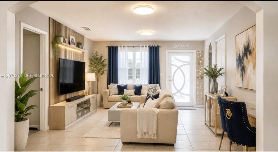 For Rent: $3,500 (3 beds, 1 baths, 1358 Square Feet)