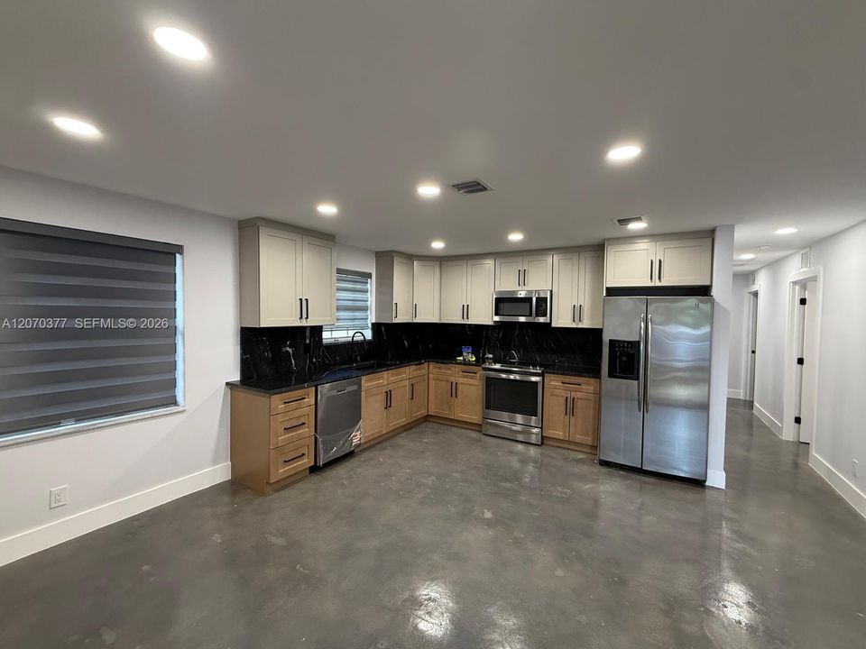 В аренду: $3,750 (4 спален, 2 ванн, 1485 Квадратных фут)