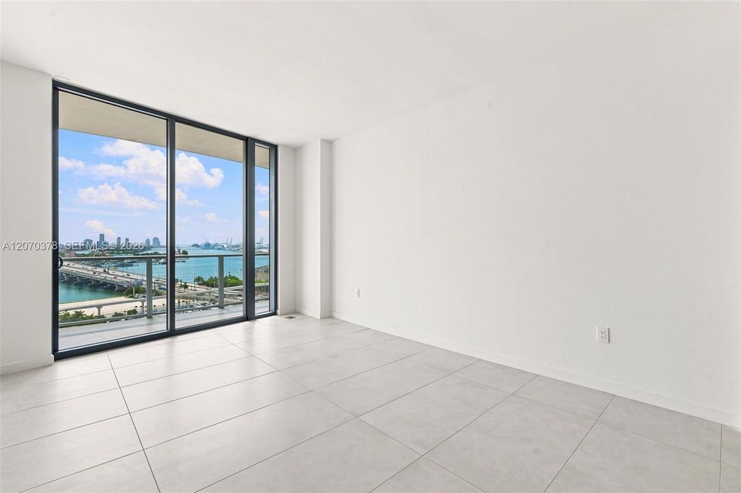 For Sale: $1,895,000 (2 beds, 3 baths, 1613 Square Feet)