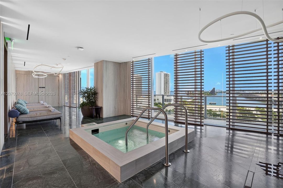 Hot Tub / Cold Plunge