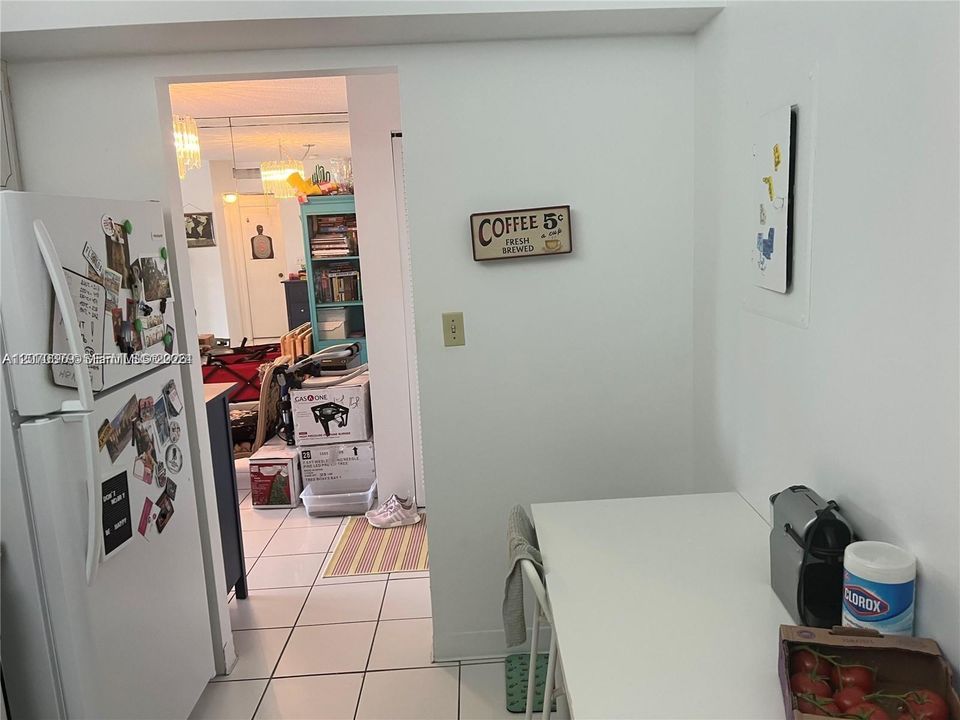 For Rent: $2,100 (1 beds, 1 baths, 798 Square Feet)