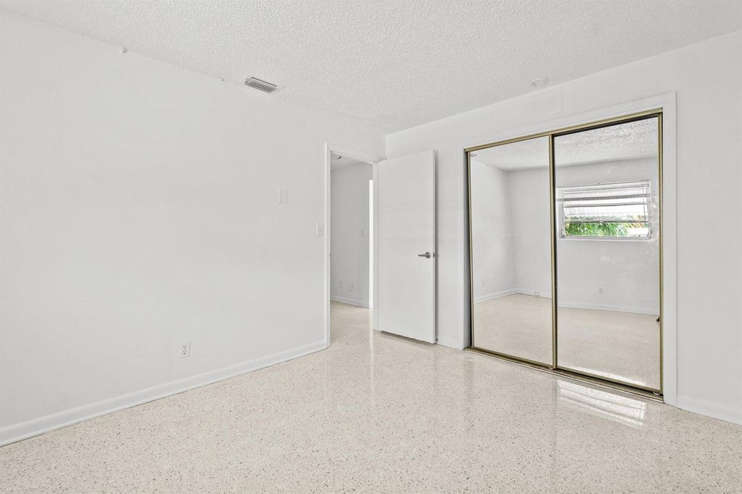 017-211SunriseAvenue-5-Lantana-FL-33462-