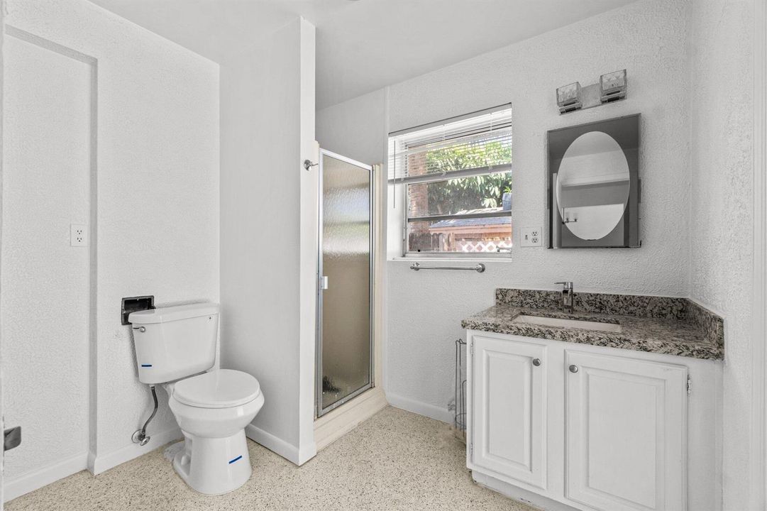 014-211SunriseAvenue-5-Lantana-FL-33462-