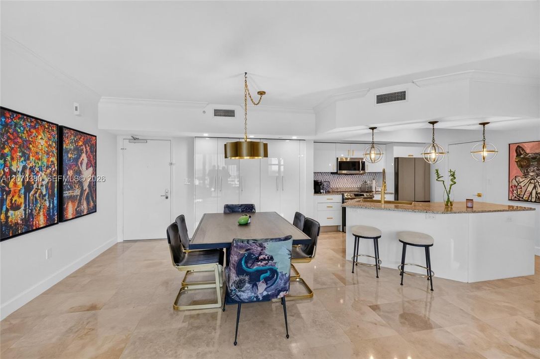 For Sale: $744,900 (3 beds, 3 baths, 1500 Square Feet)