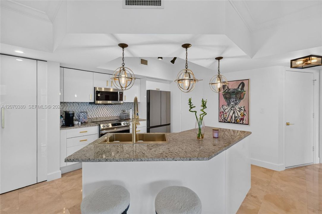 For Sale: $744,900 (3 beds, 3 baths, 1500 Square Feet)