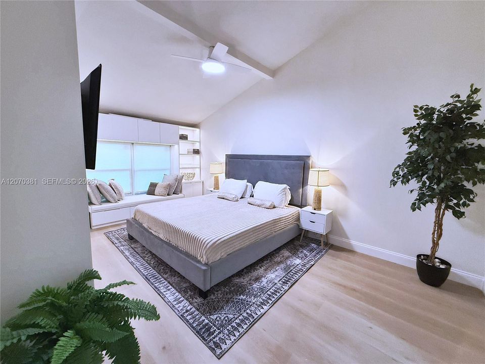 For Rent: $9,500 (3 beds, 3 baths, 1890 Square Feet)