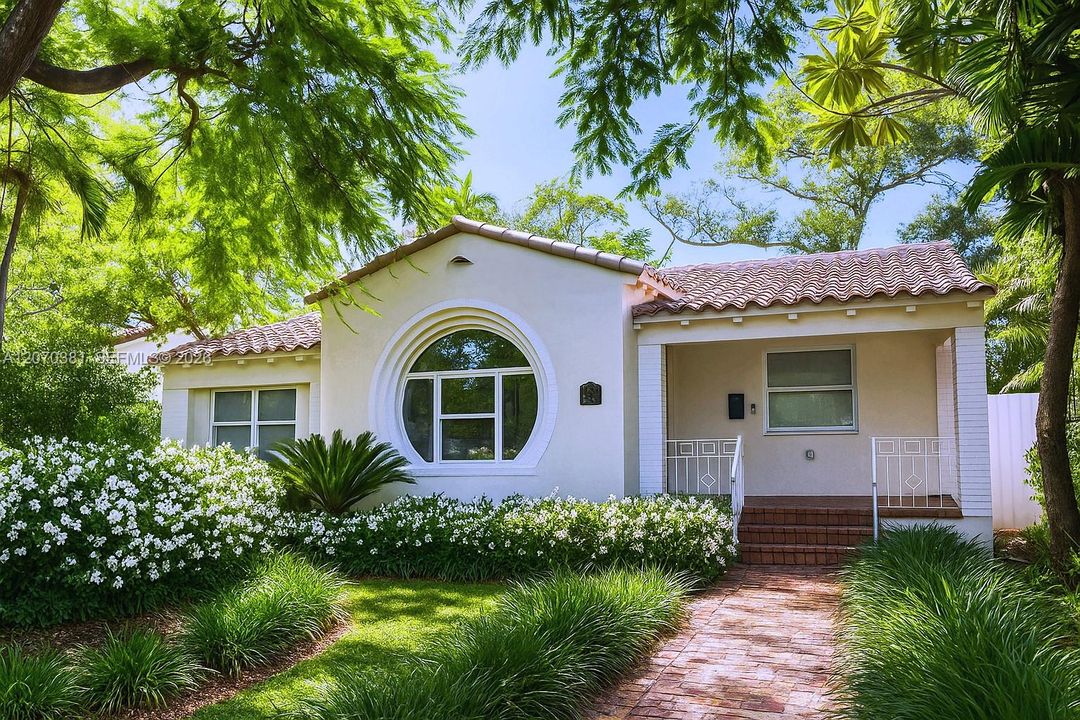 For Rent: $9,500 (3 beds, 3 baths, 1890 Square Feet)