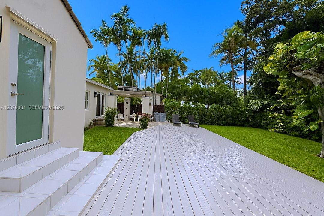 For Rent: $9,500 (3 beds, 3 baths, 1890 Square Feet)