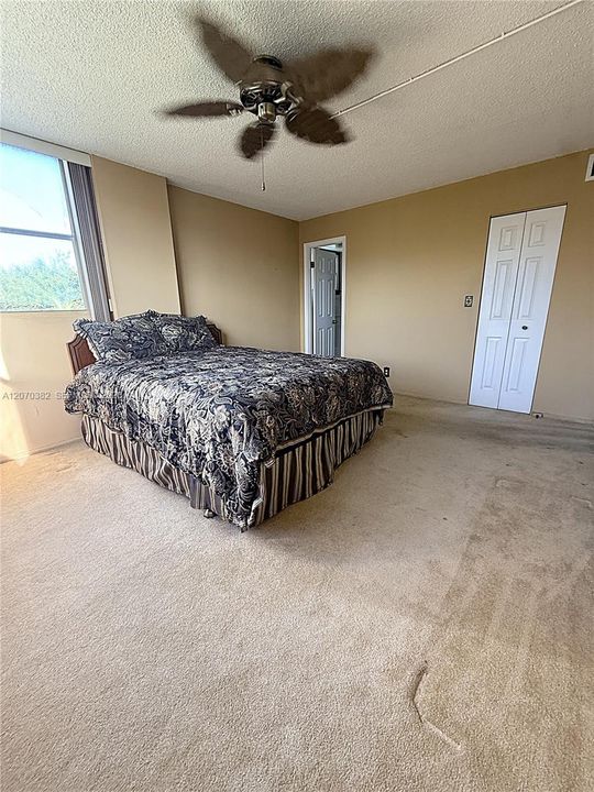 For Sale: $107,500 (2 beds, 2 baths, 975 Square Feet)