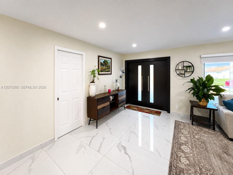 For Sale: $1,550,000 (7 beds, 6 baths, 4731 Square Feet)