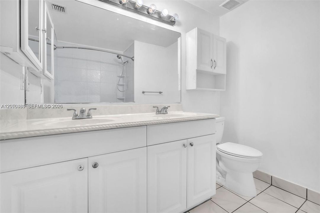 For Rent: $2,950 (3 beds, 2 baths, 1456 Square Feet)