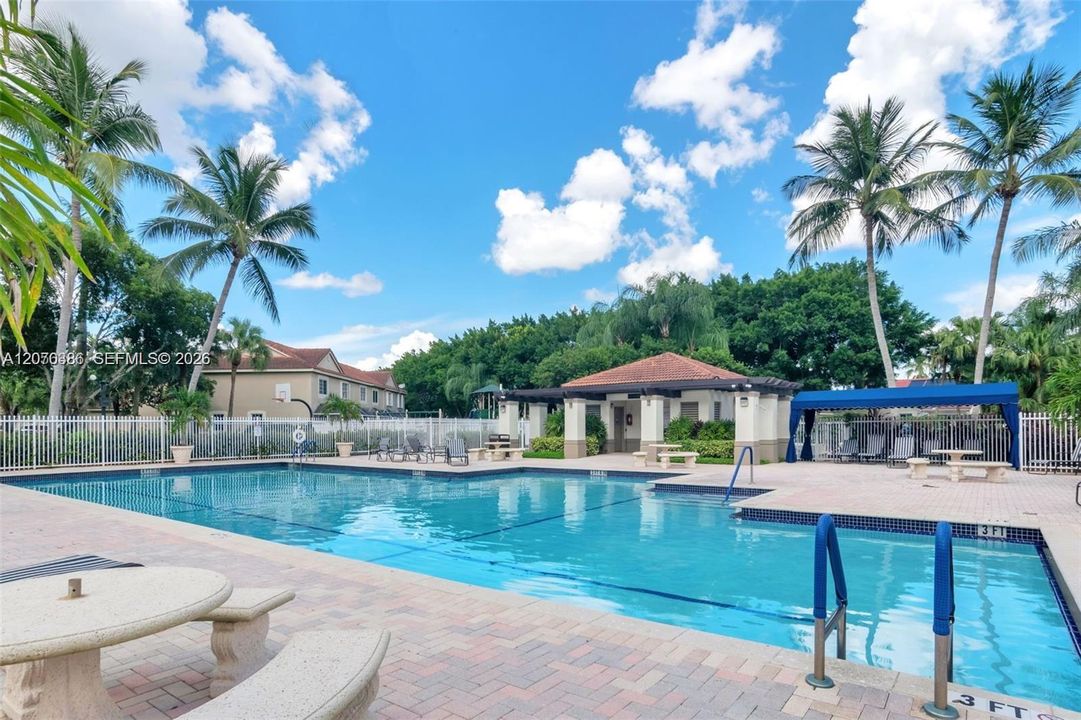 For Rent: $2,950 (3 beds, 2 baths, 1456 Square Feet)