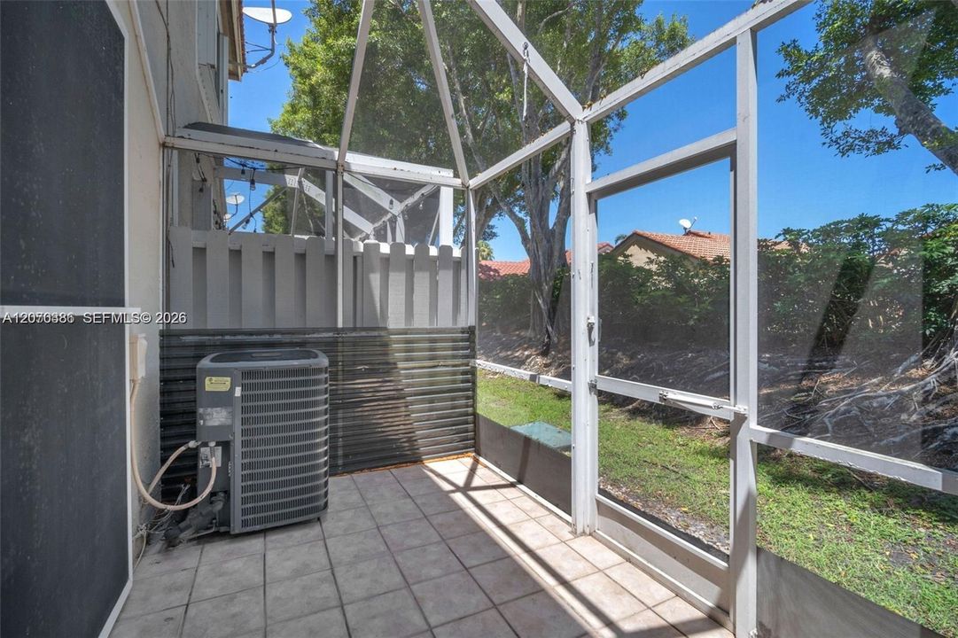 For Rent: $2,950 (3 beds, 2 baths, 1456 Square Feet)